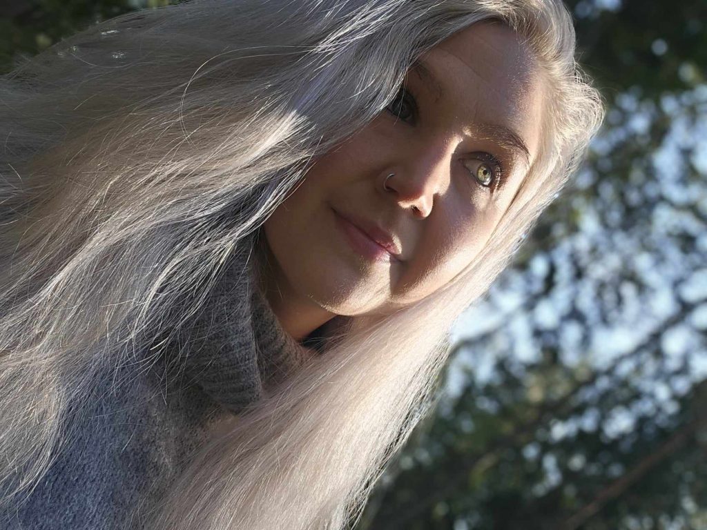 En bild på mig, Sara
