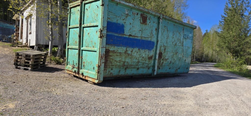 Containern vi tog in